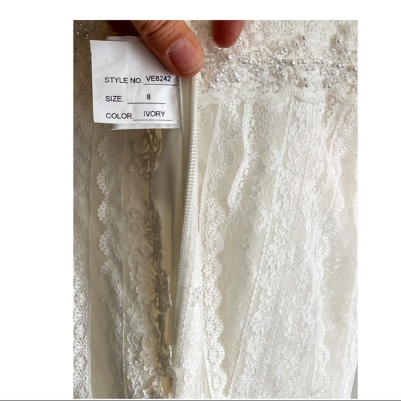 Symphony of Venus Wedding Dress - Picture 11 of 16